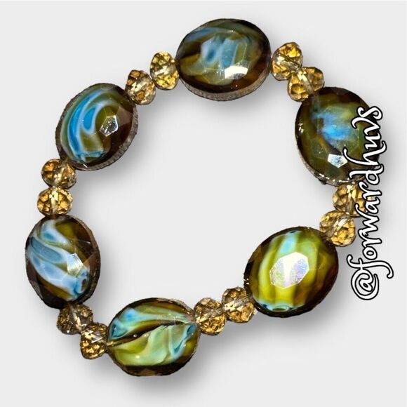 Beautiful Faceted Glass Bead Stretch Bracelet with Handmade Beads - Picture 6 of 8